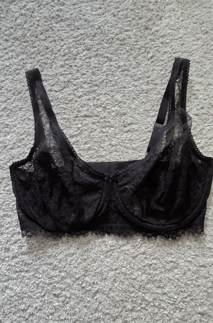 Victoria's Secret Black Unlined Plunge Lace Bra Size 38DDD / F85 Eyelash Trim